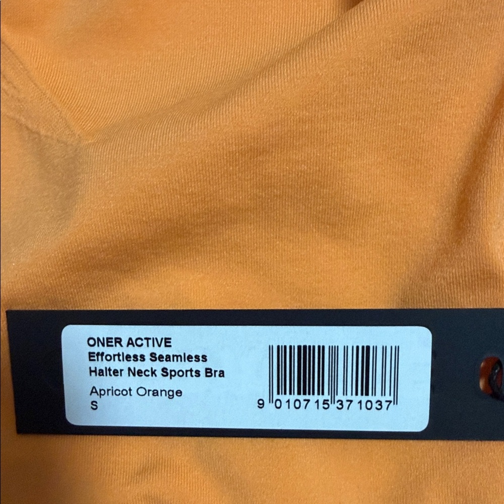 Oner Active EFFORTLESS SEAMLESS HALTER NECK SPORTS BRA - Picture 3 of 3